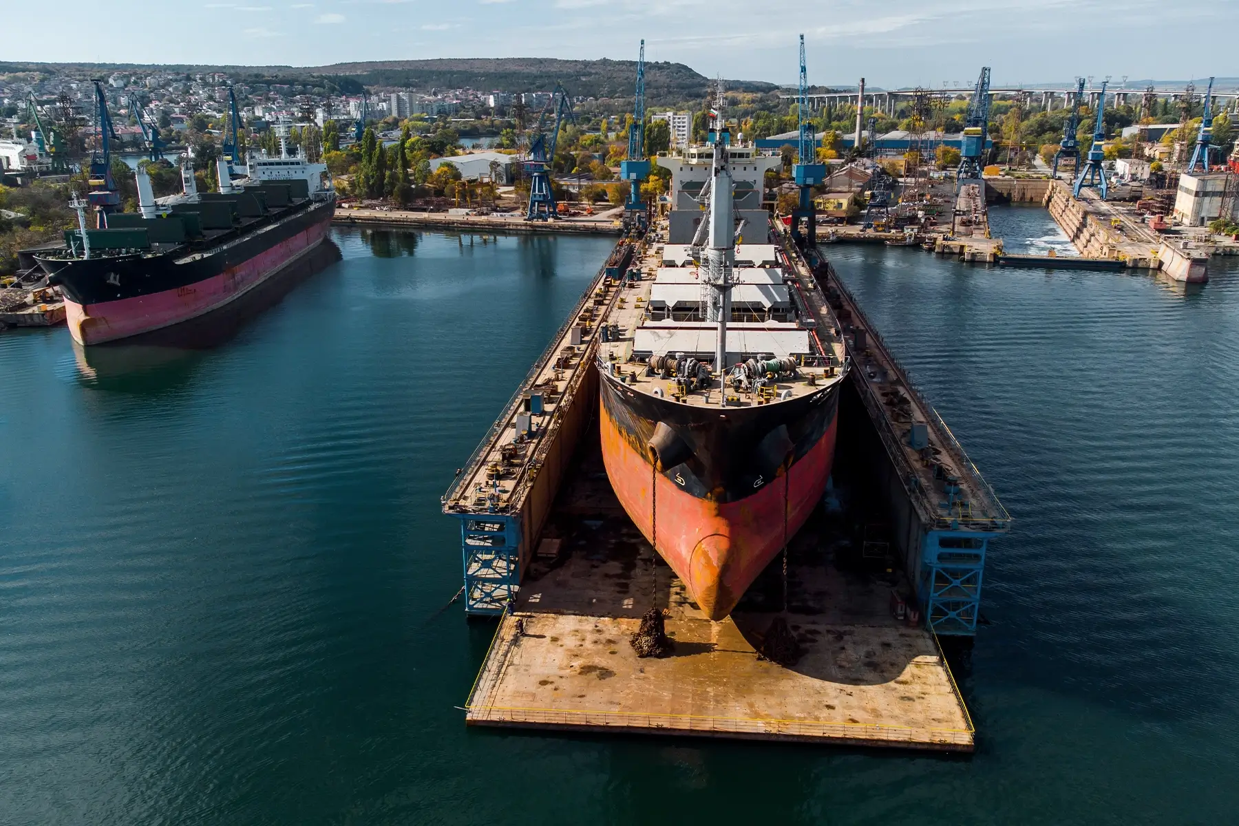 Safeguarding shipyards with wireless fire safety